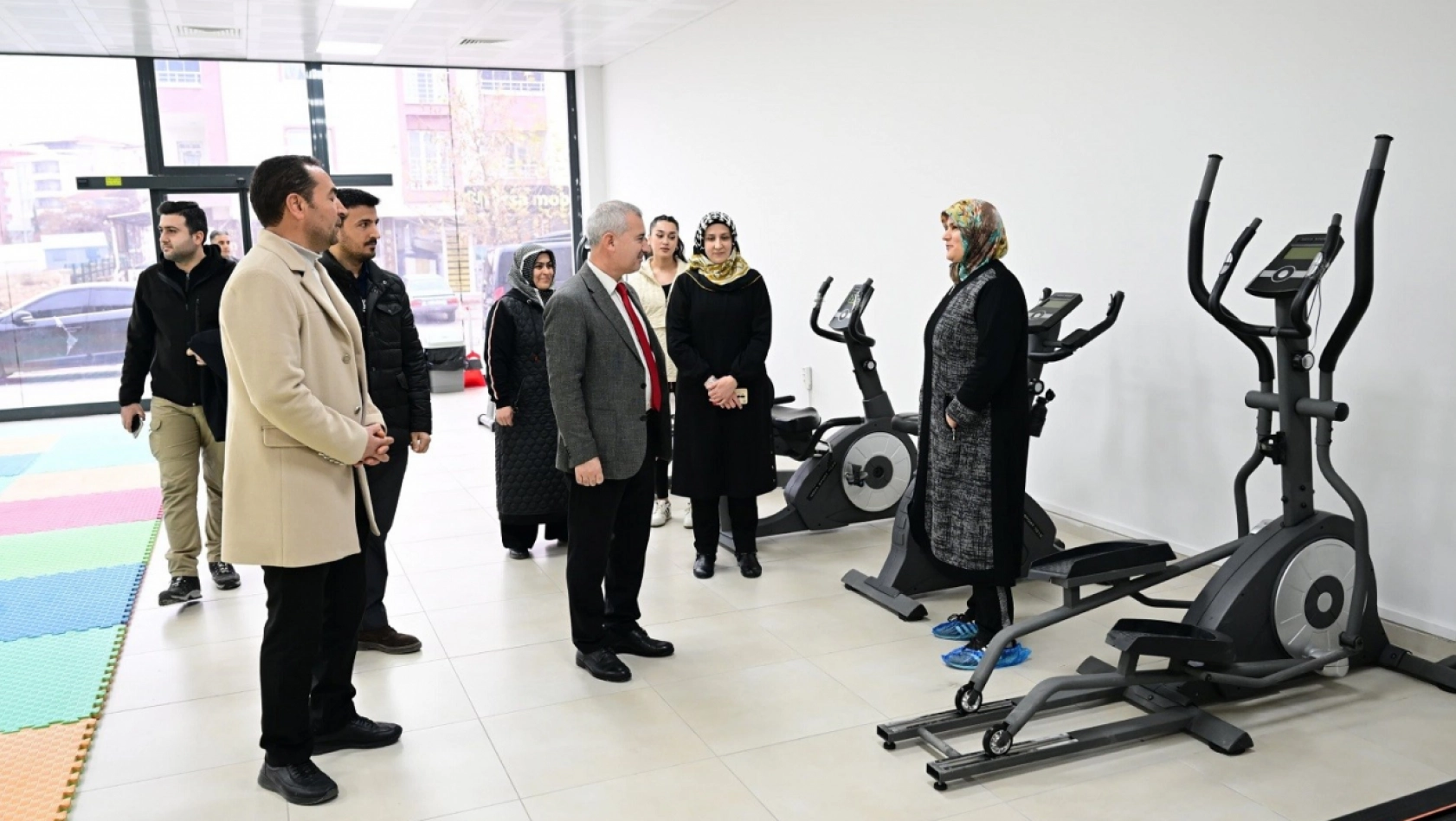 Başkan Çınar, Yeşiltepe Aile Danışmanlık ve Spor Merkezi'ni inceledi