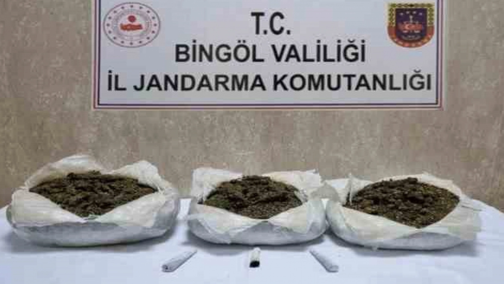 Bingöl'de 3,5 kilo esrar ele geçirildi: 4 gözaltı