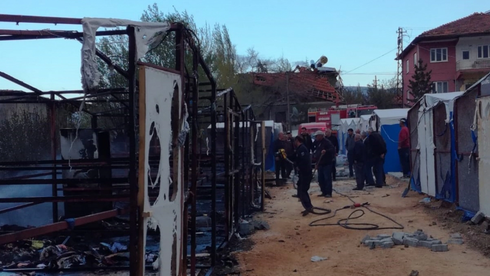 Çadır kentteki yangında 2 aylık bebek hayatını kaybetti