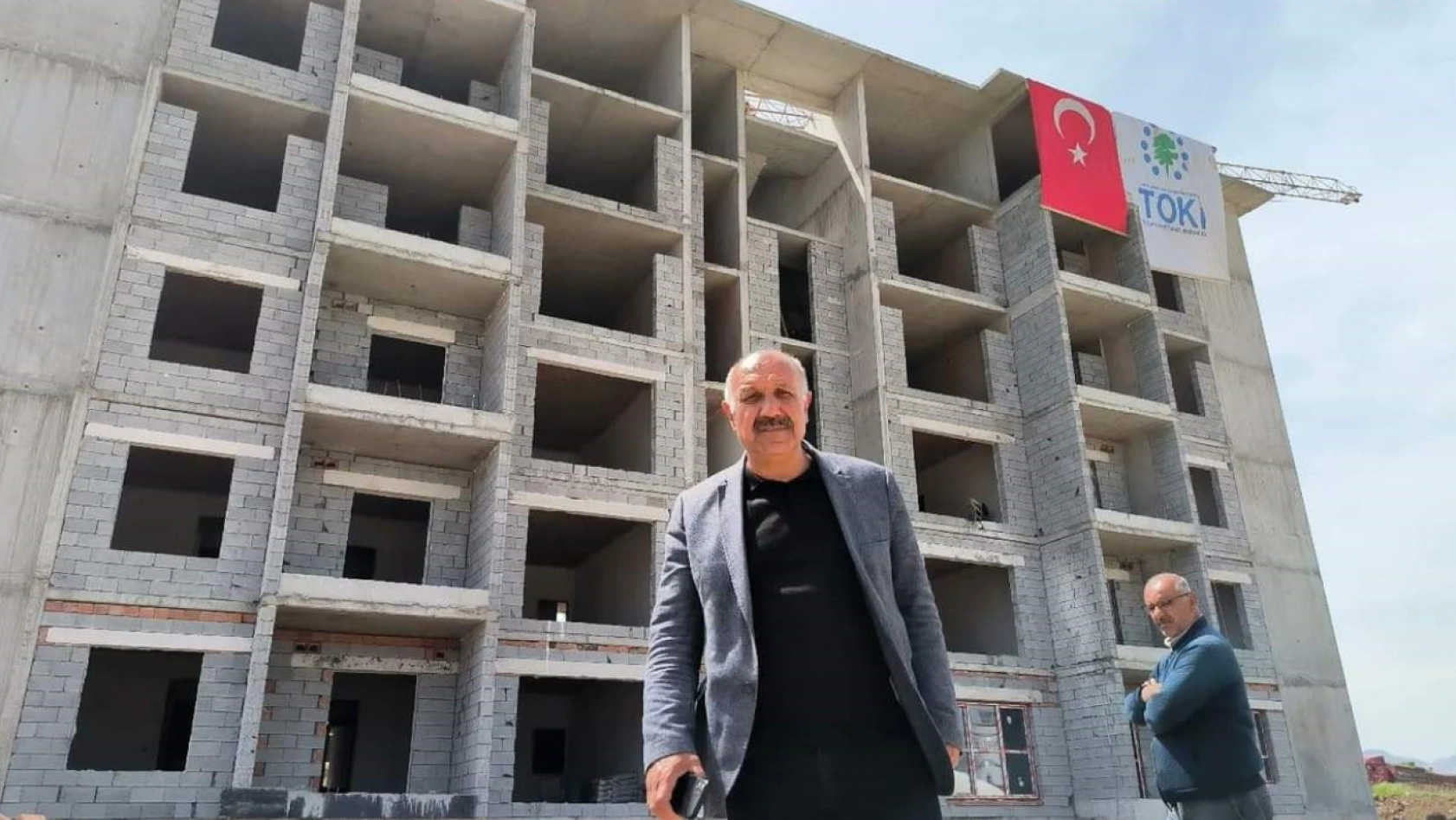 Doğanşehir'de deprem konutları devam ediyor