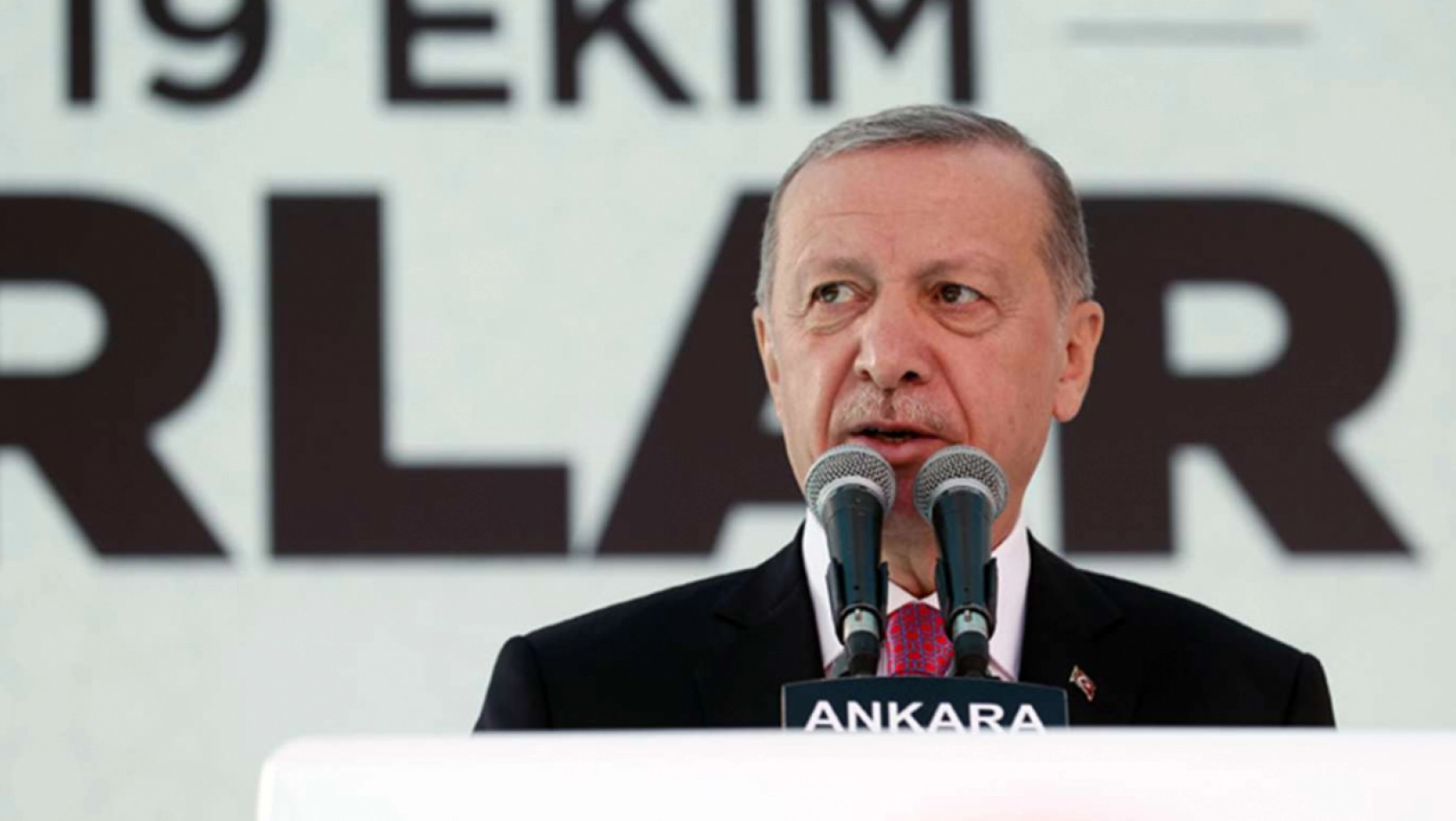 Erdoğan: Muhtarlarımızın ödenekleri kesilmeyecek