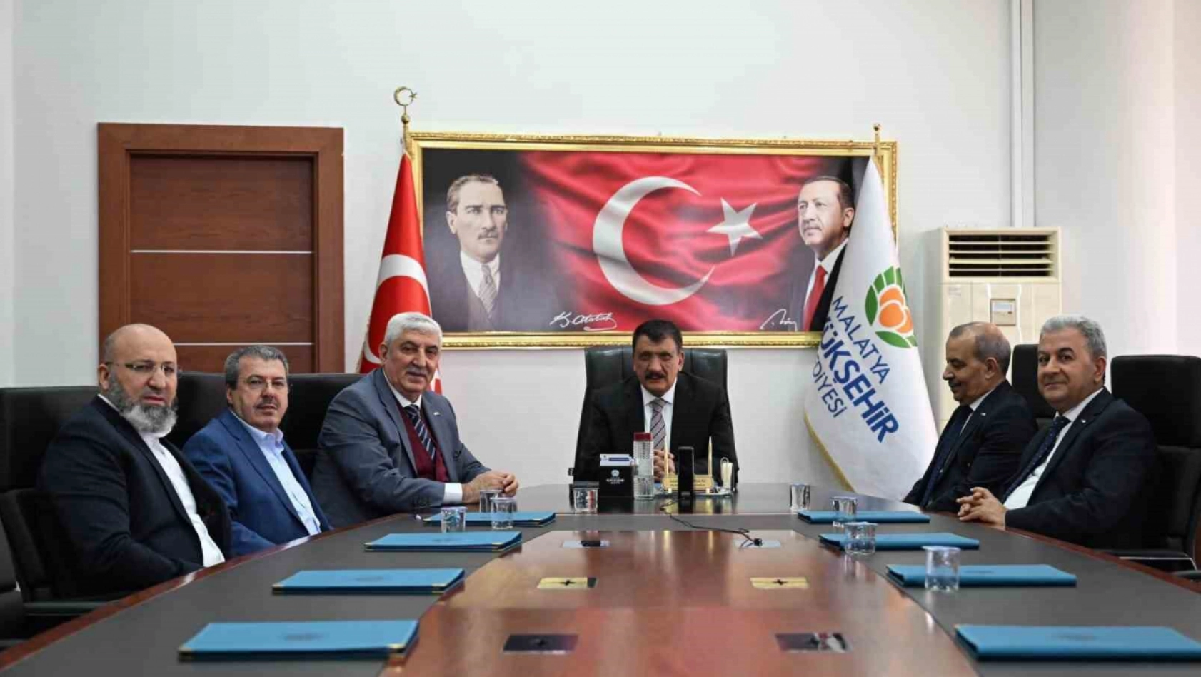 Gürkan: 'Kızılay'ımızla çok yakın bir koordinasyon içerindeyiz'