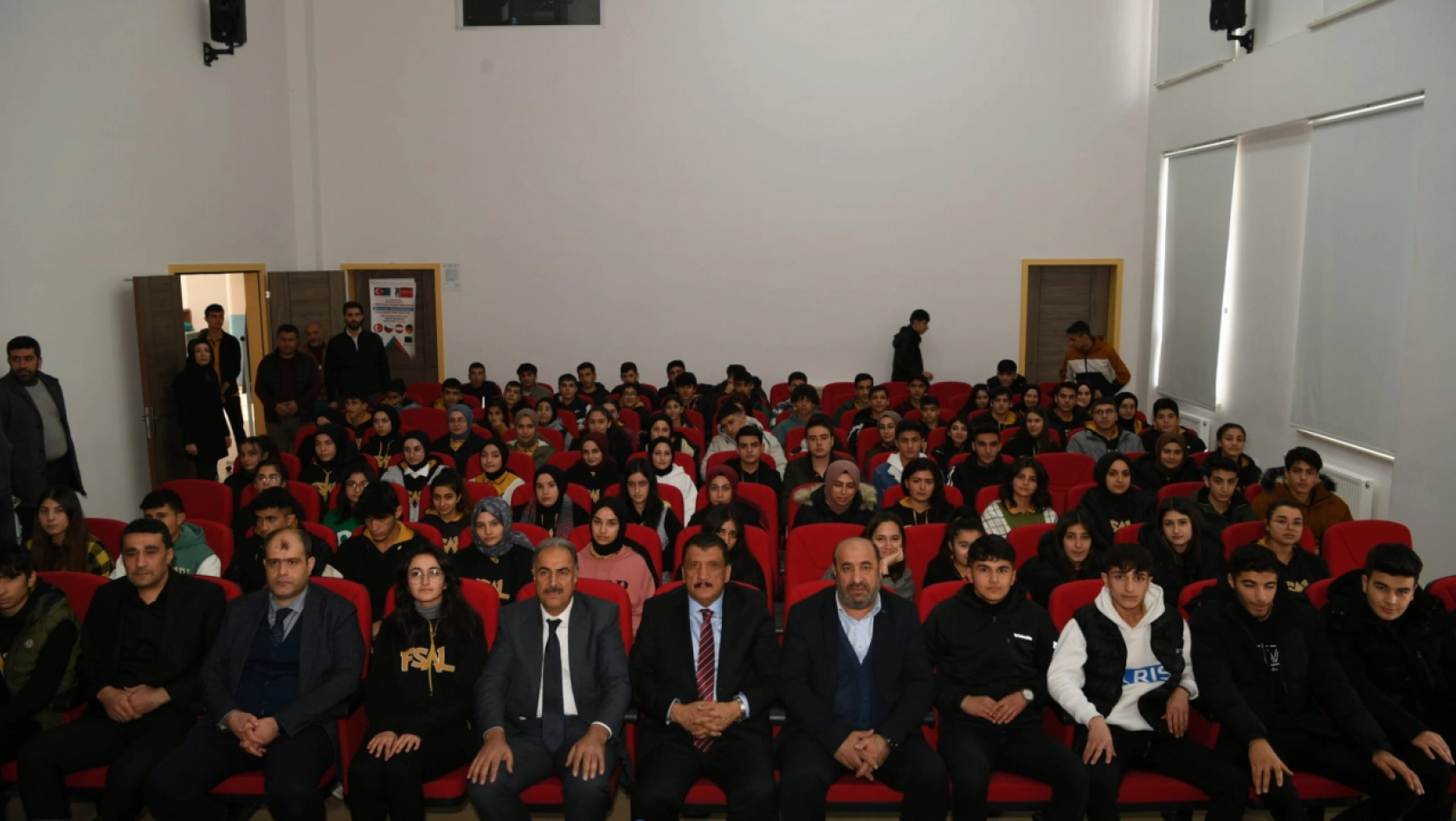 Gürkan, Fuat Sezgin Anadolu Lisesi 'Kariyer Günleri' programının konuğu oldu
