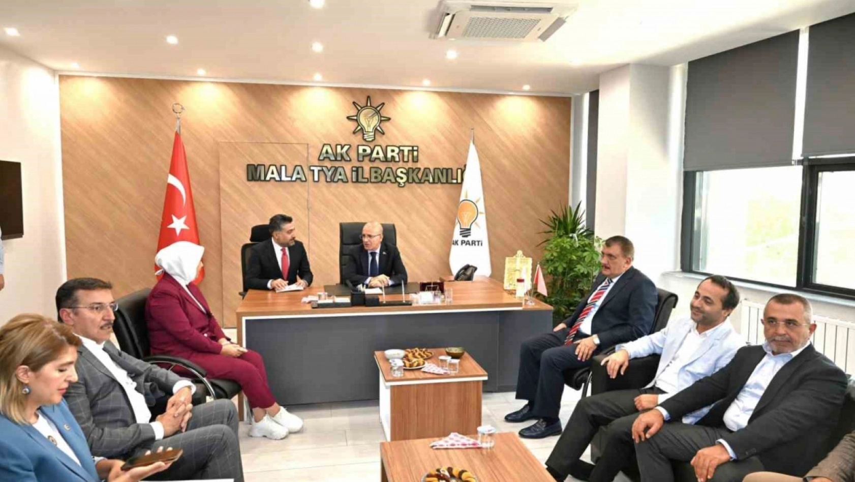 Hazine ve Maliye Bakanı Mehmet Şimşek Malatya'da incelemelerde bulundu