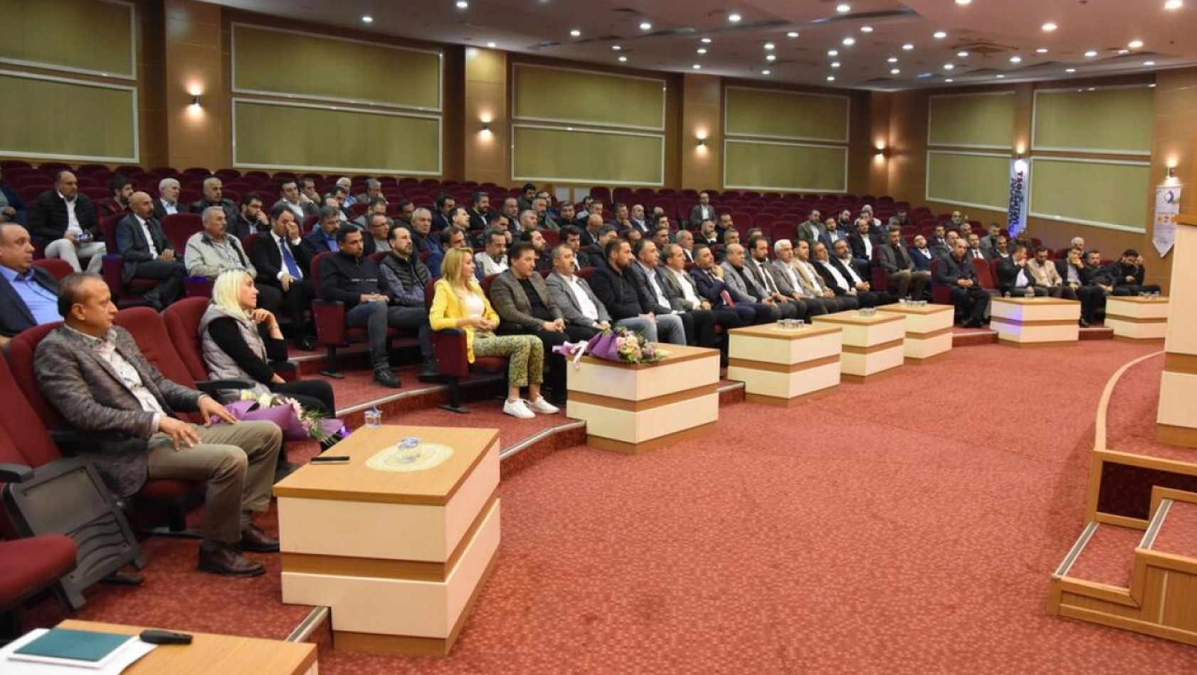 İlk meclis toplantısı yoğun katılımla düzenlendi