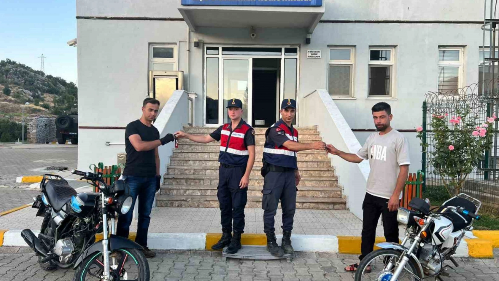 Jandarma, çalıntı 2 adet motosikleti Malatya'da ele geçirdi