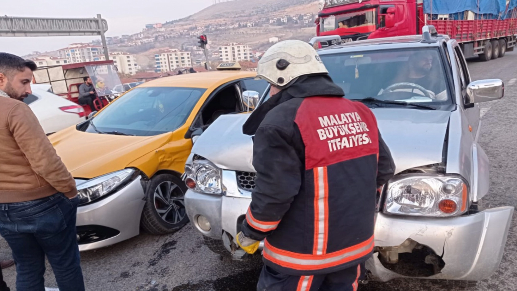 Malatya'da 2 araç çarpıştı: 1 yaralı