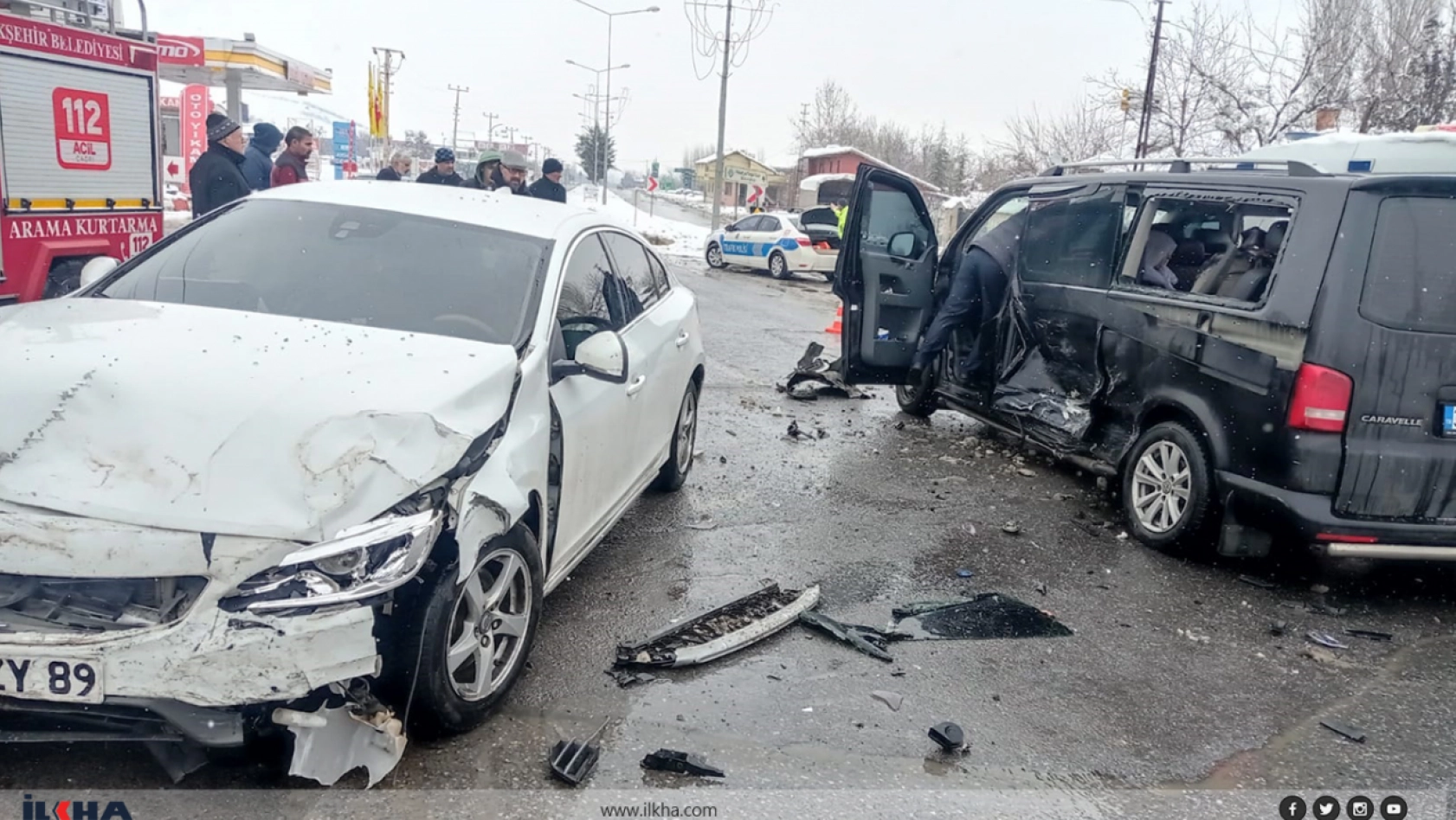 Malatya'da 2 ayrı kazada 4 kişi yaralandı