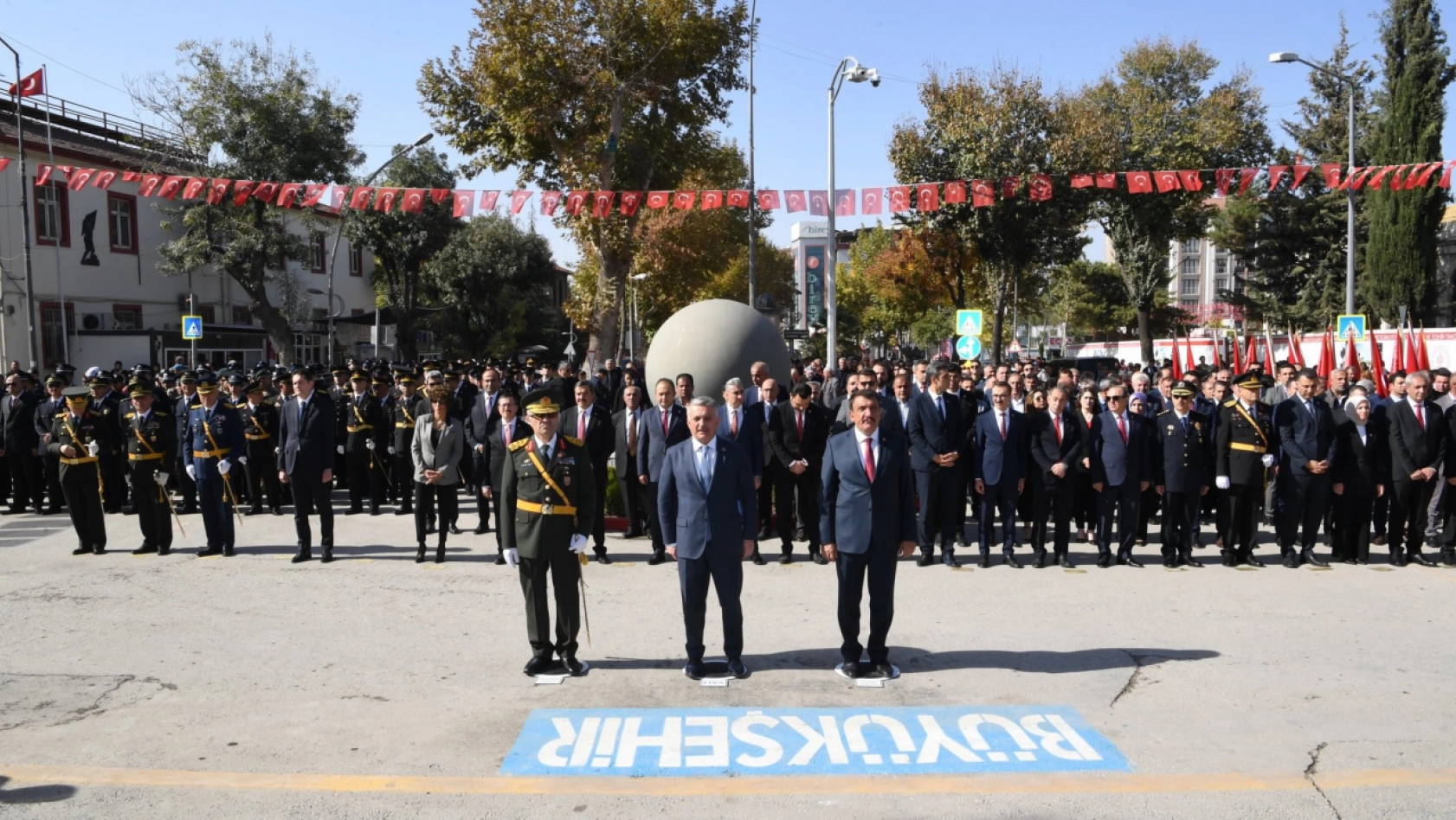 Malatya'da 29 Ekim Cumhuriyet Bayramı kutlamaları dün başladı