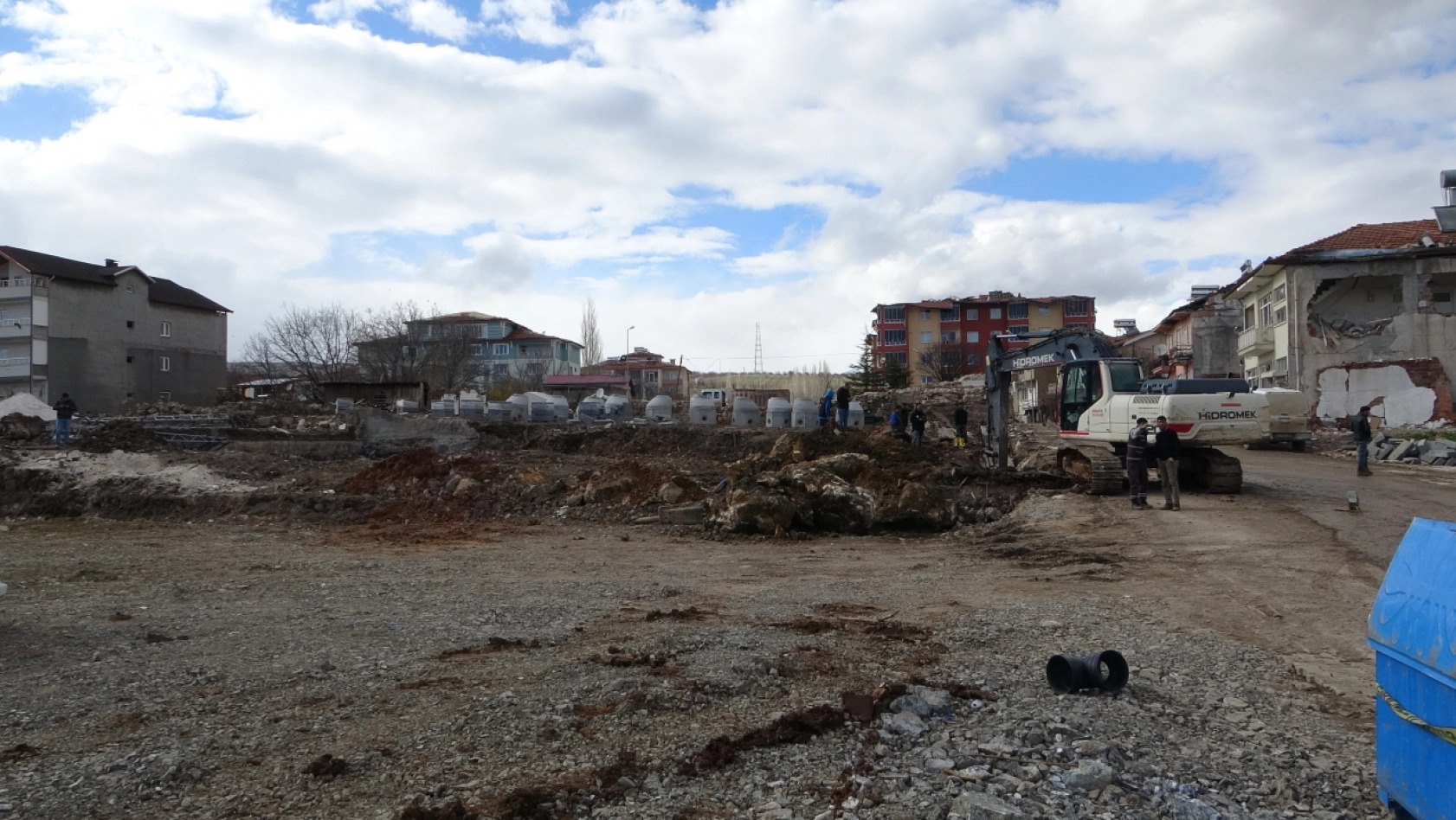 Malatya'da depremzede esnaf için konteyner çarşı kuruluyor