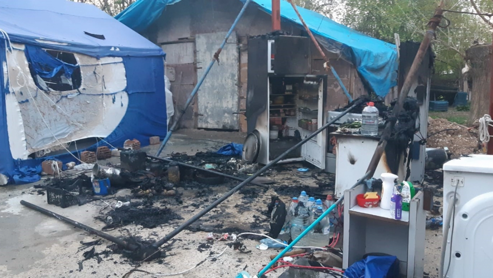 Malatya'da ev ve çadır yangını
