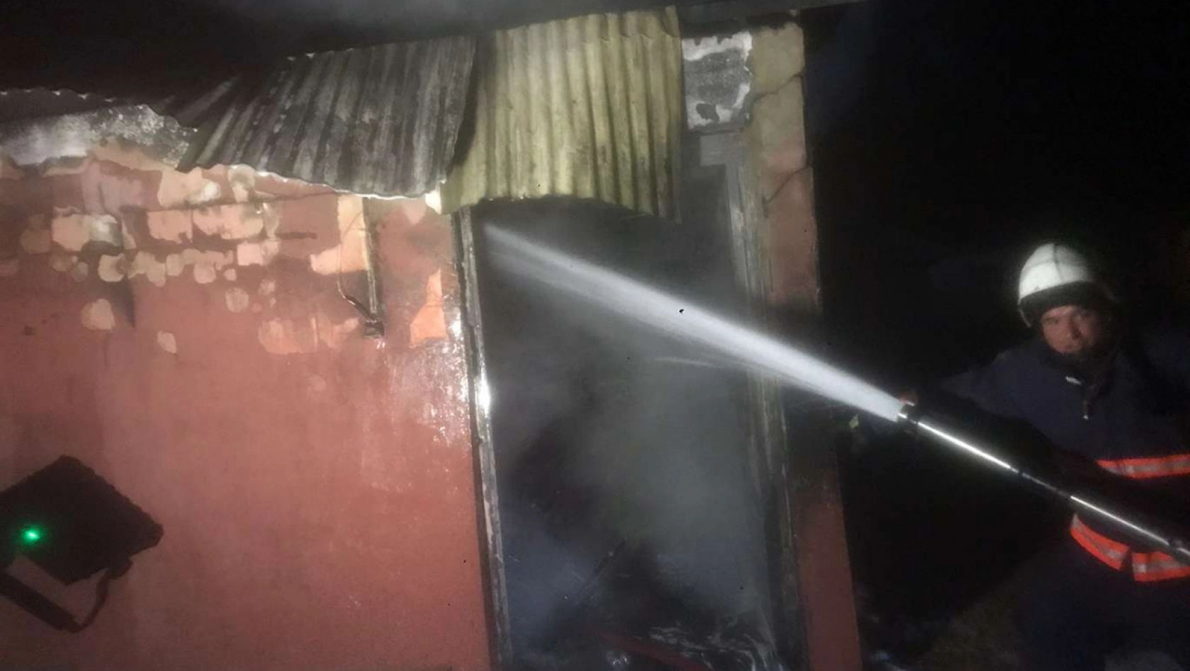 Malatya'da maden ocağı yakıt tankında yangın çıktı