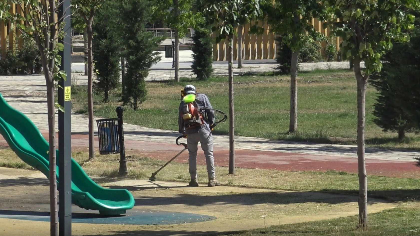 Malatya'da parkların bakım ve onarımları sürüyor