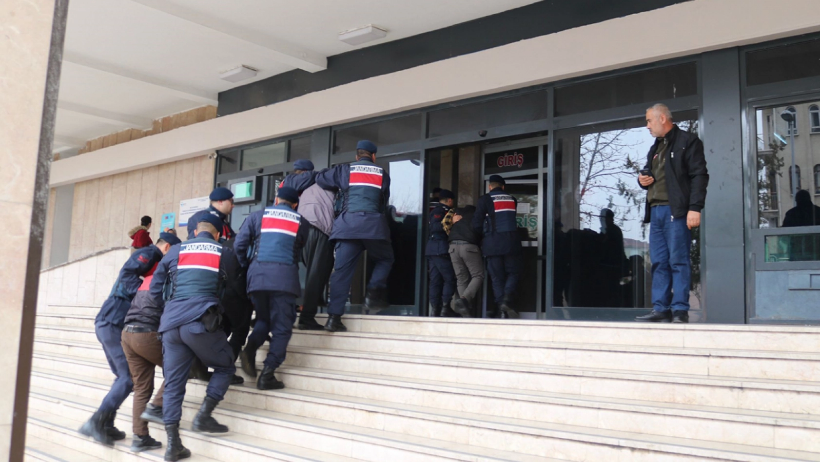 Malatya'da PKK'ye yönelik operasyon: 2 tutuklama