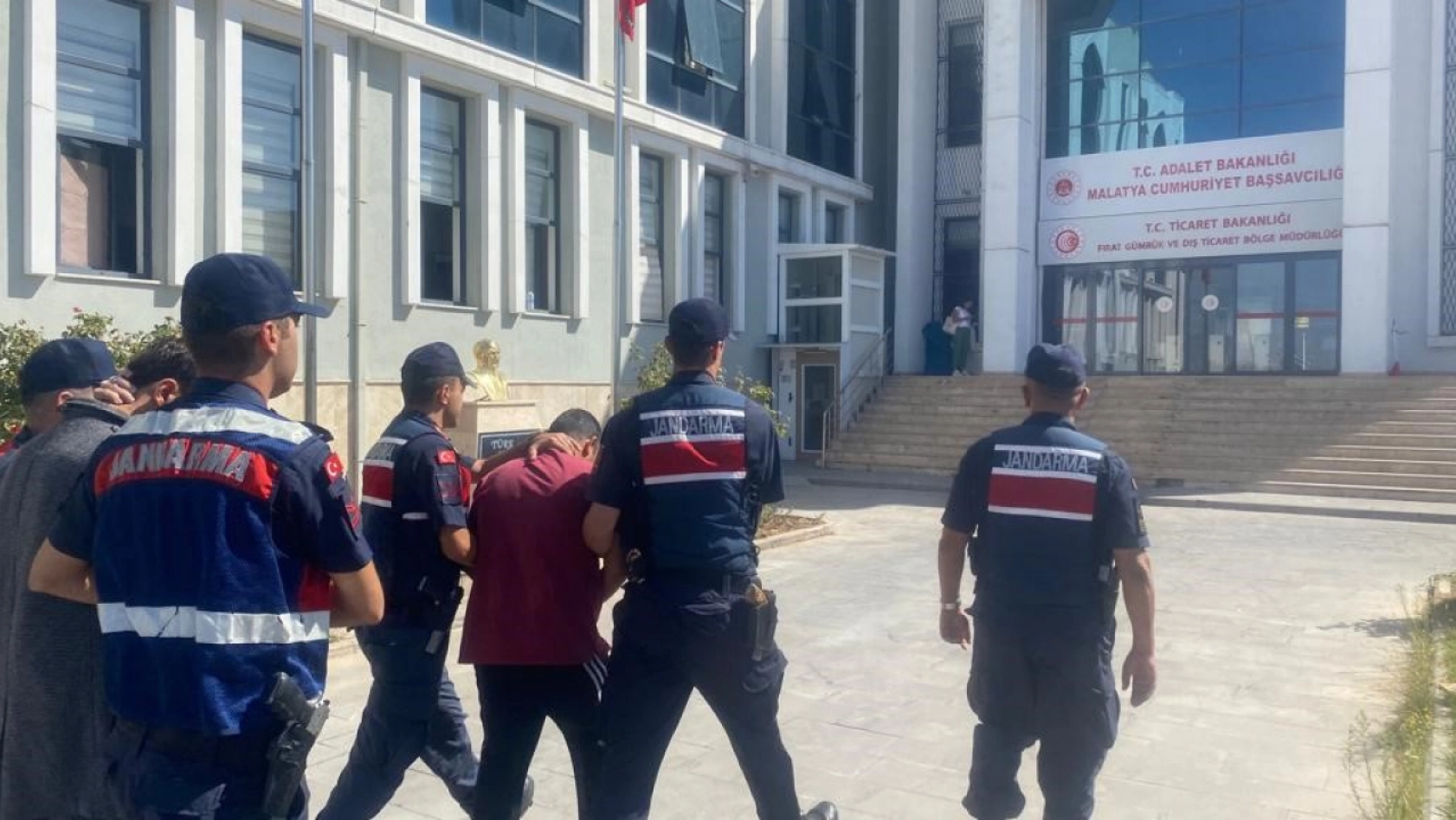 Malatya'da terör operasyonu: 3 tutuklama