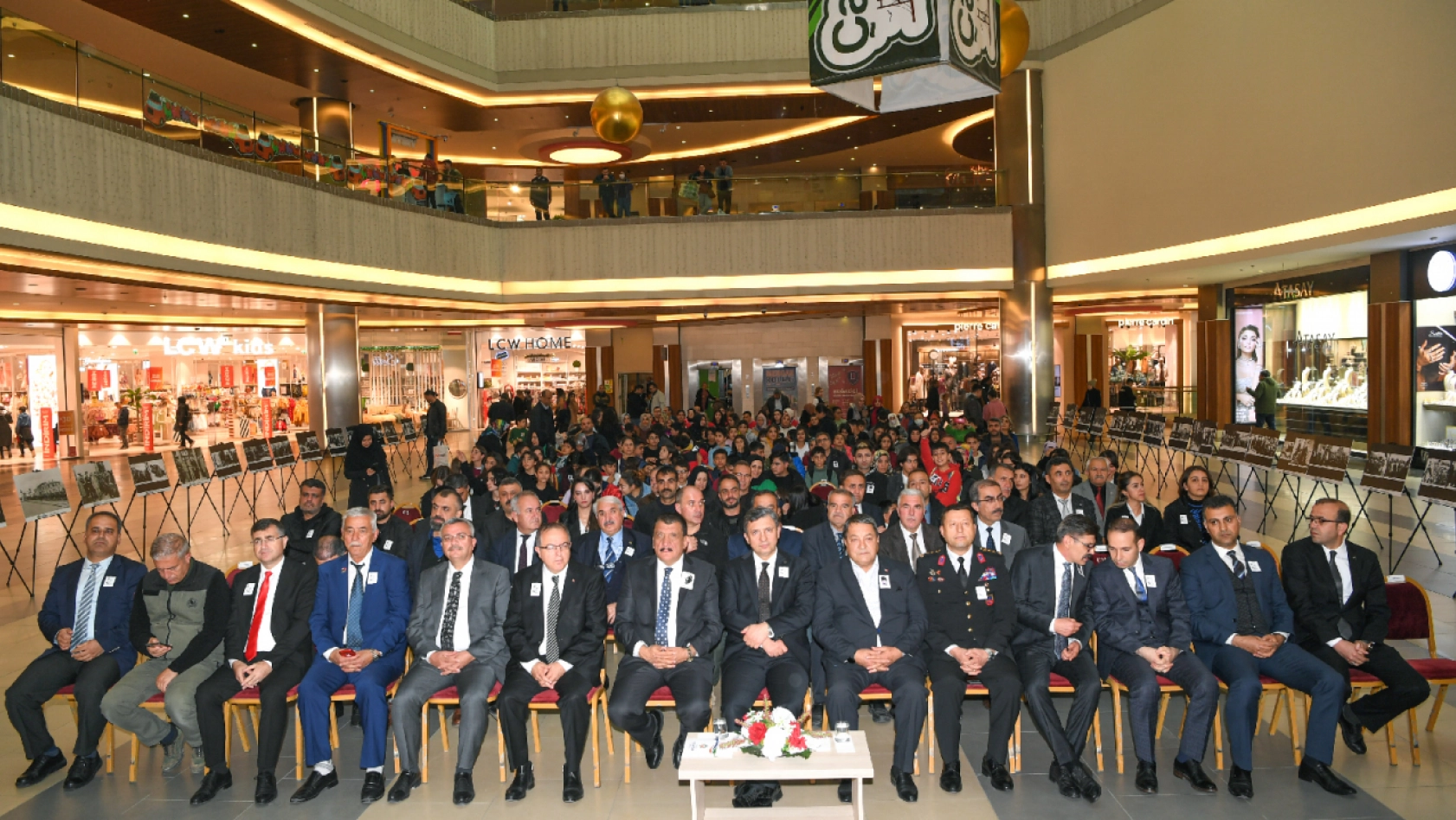 Malatya Park AVM'de Atatürk'ü Anma programı düzenlendi