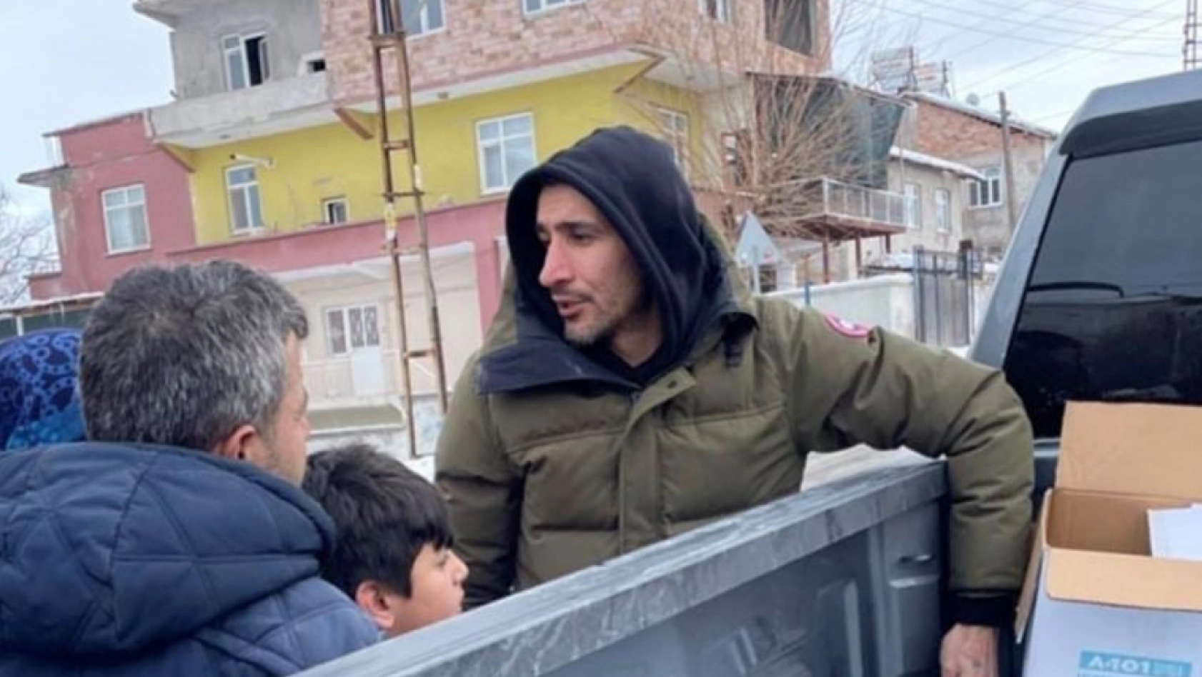 Mehmet Topal'dan deprem bölgesine destek
