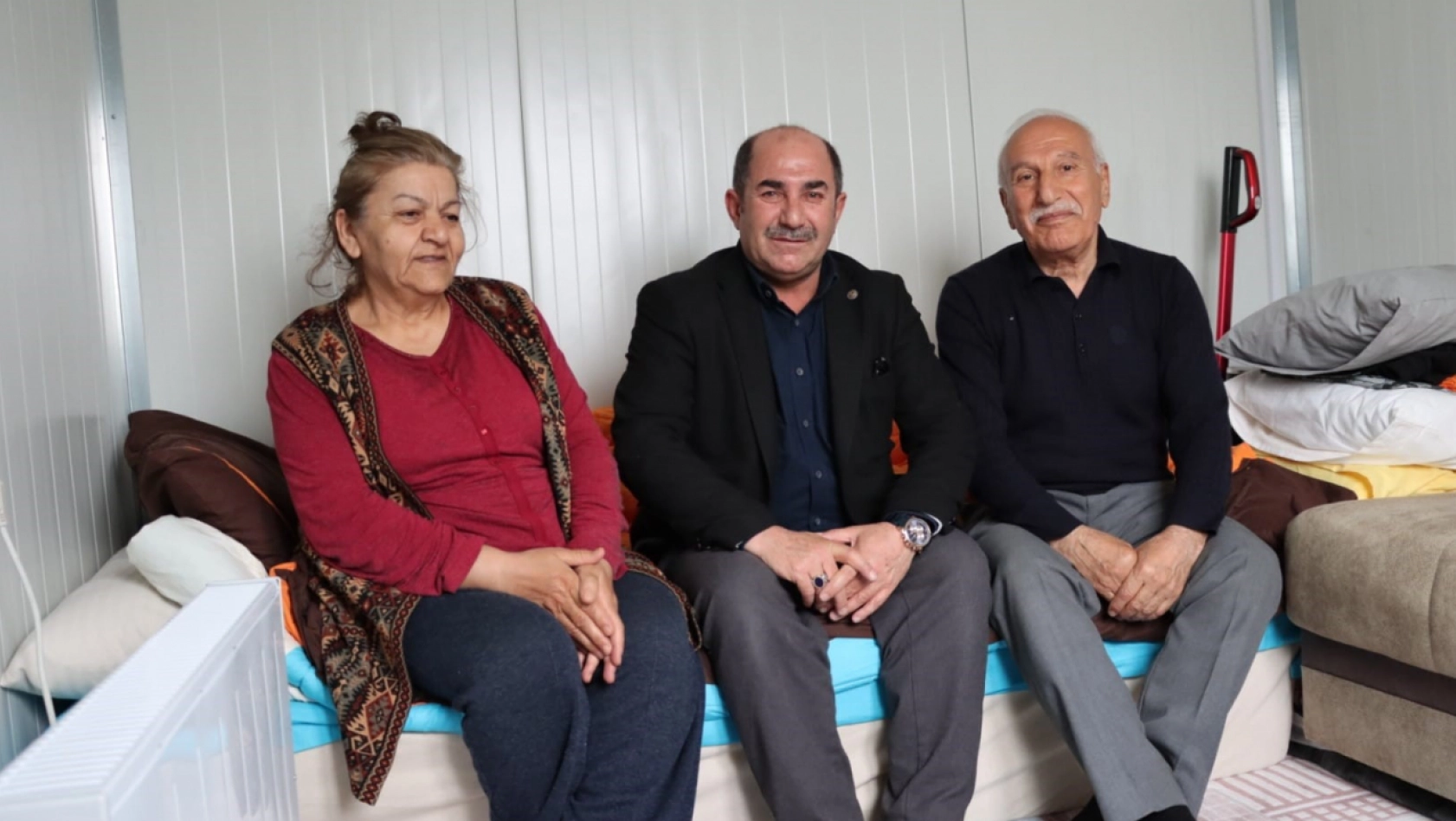 Şehit pilot Ertan'ın ailesi konteynerde hayata tutundu