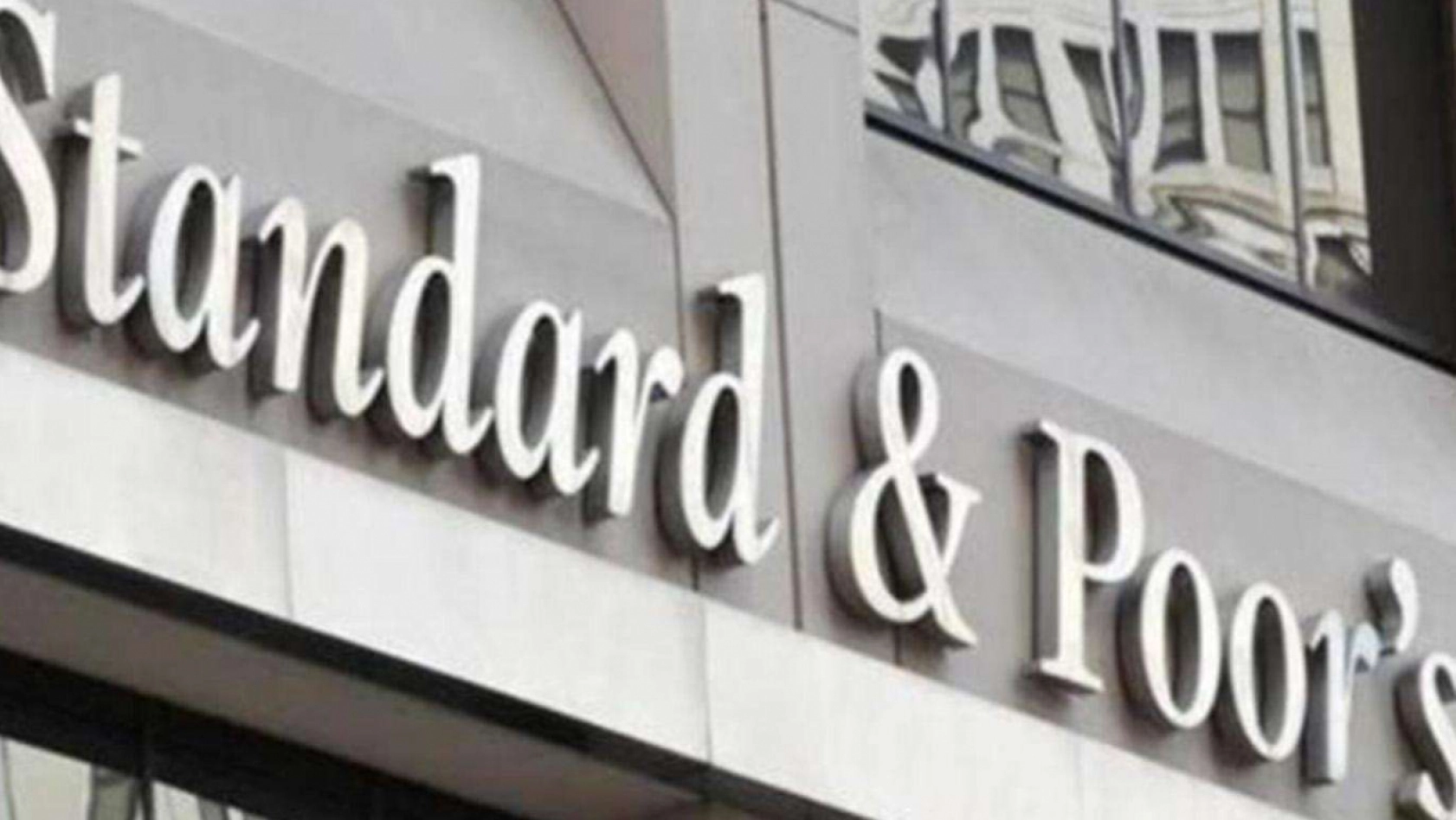 Standard Poor's Türkiye'nin kredi notunu düşürdü