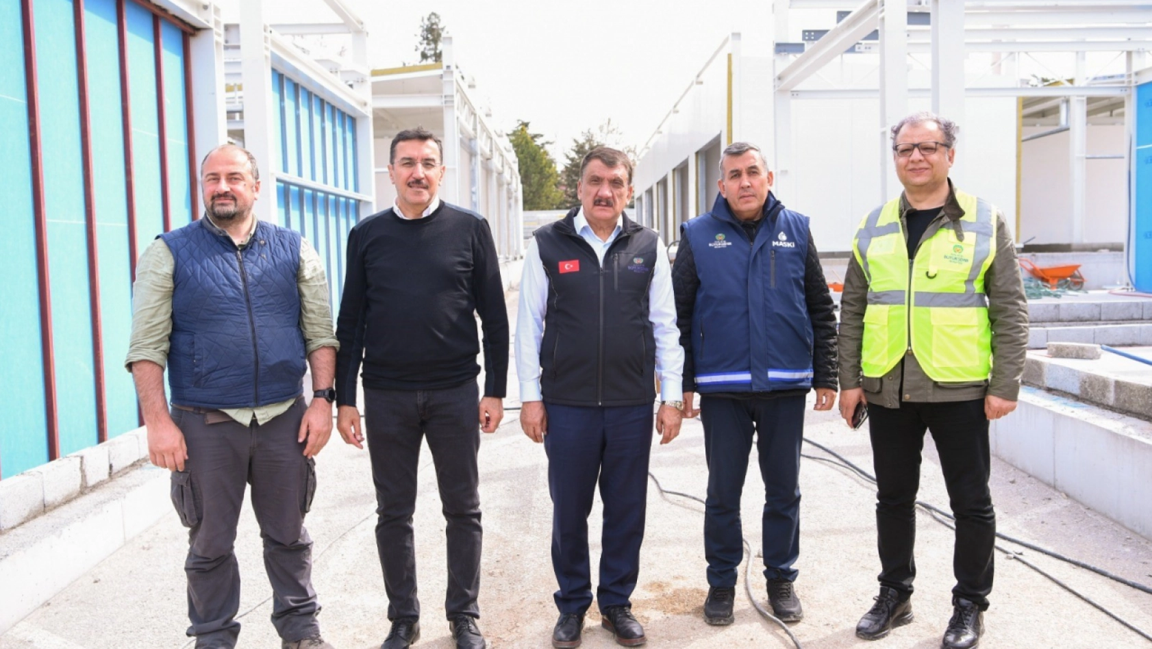 Tüfenkci ve Gürkan, geçici işyerleri inşaatını incedi