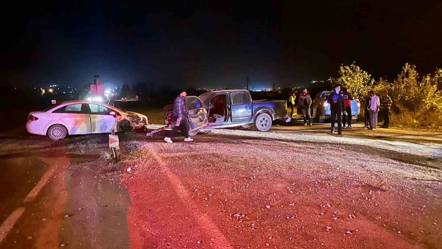 Üç aracın karıştığı kazada: 1 kişi yaralandı