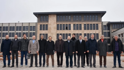 Rektör Prof. Dr. Recep Bentli Yeşilyurt Yerleşkesinde İncelemelerde Bulundu