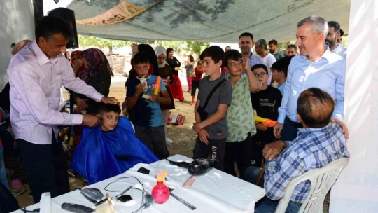 'İyilik Makası' projesi depremzede çocuklara umut aşılıyor