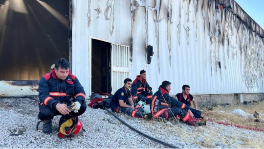 Malatya'da Kayısı Deposunda Çıkan Yangında Büyük Çapta Hasar Oluştu