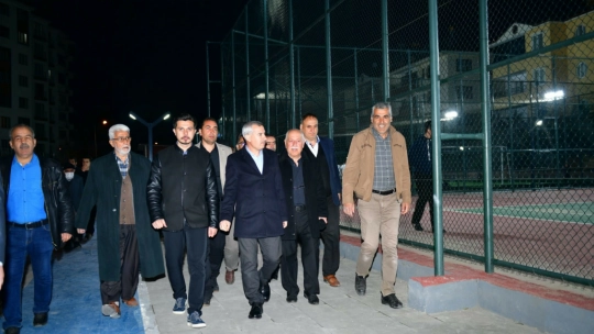 Başkan Çınar'dan Yeşil Spor Kompleksine Ziyaret