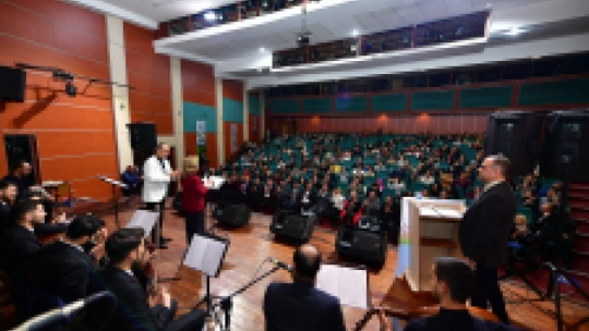 Unutulmayan Şarkılar ve Türküler' konserine sanatseverler büyük ilgi gösterdi