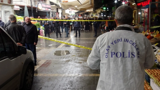 Malatya'da meslektaşı tarafından bıçaklanan seyyar satıcı ağır yaralandı