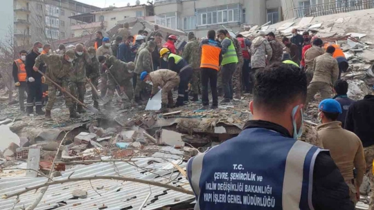 Malatya'daki depremde 1 ölü, 69 yaralı