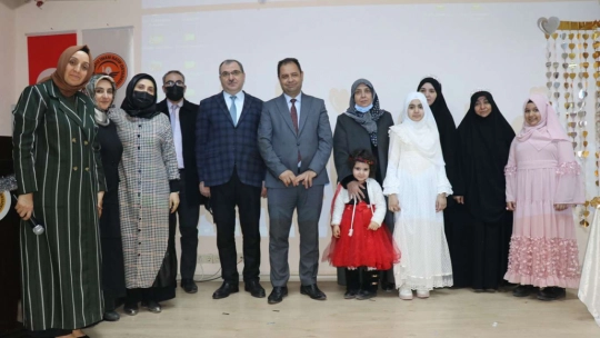 Anneler kızları ile birlikte 'Hafize' oldular