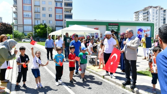 Çocuk Trafik Eğitim Parkı 'Minikler Yarışıyor' programına ev sahipliği yaptı