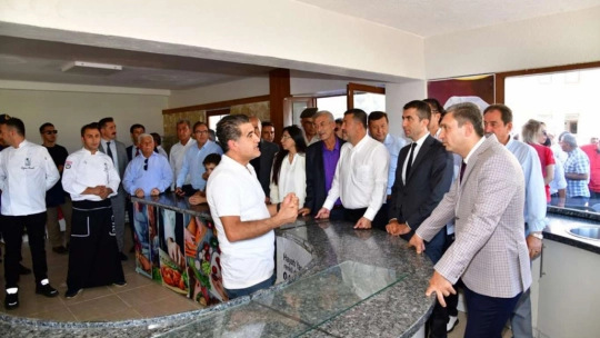 Malatya'da '25. Arapgir Bağbozumu ve Mor Reyhan Hasat Şenlikleri' yapıldı