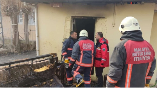 Malatya'da bir evde çıkan yangında bir kişi yaralandı