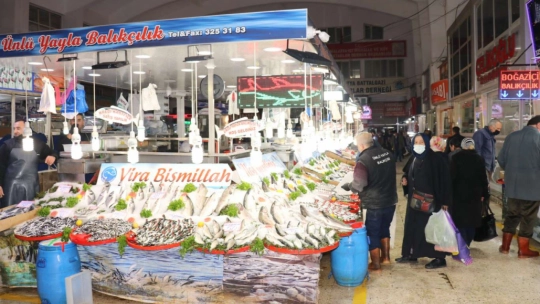 Malatya'da esnaf 'halk günü' başlattı