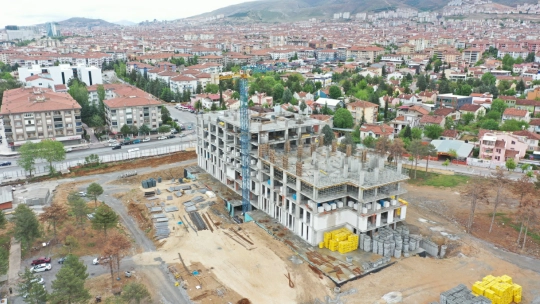 Yeşilyurt Belediyesi hizmet binası yapımı devam ediyor