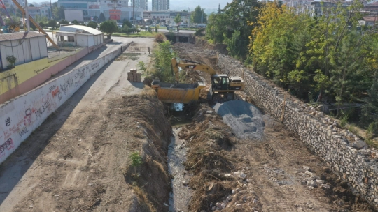 Barguzu'ya Kanalboyu Parkı Yapılıyor