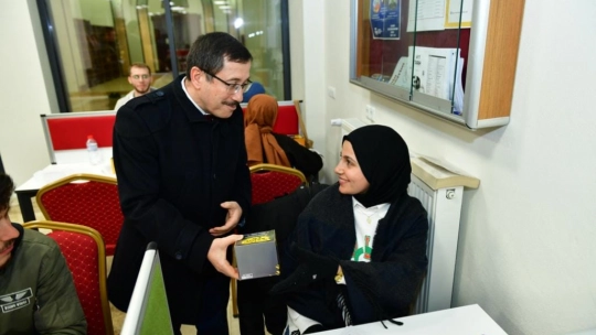 'Büt'e Kalma İkrama Kal'