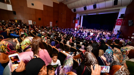 'Ailede Huzur Nasıl Sağlanır?' konferansı düzenlendi