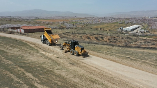 Tohma ve Kırkpınar mahallelerinin ulaşım ağı yenileniyor