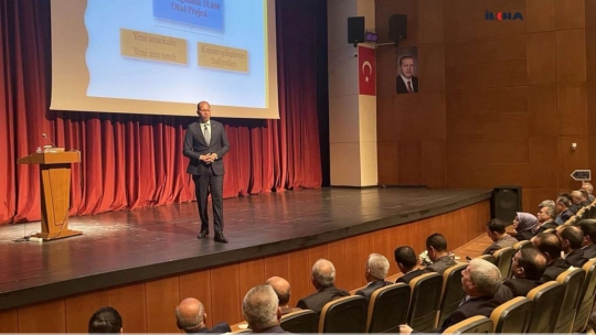 Öğretmenler sorunlarını MEB Temel Eğitim Genel Müdürü Morkoç'a iletti