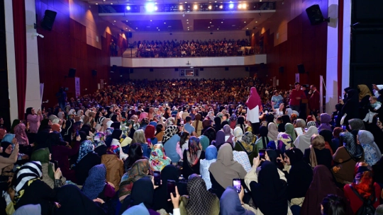 'Ailede Huzur Nasıl Sağlanır?' konferansı düzenlendi