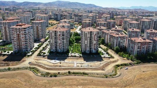 Bostanbaşı Mahallesine Lavanta Parkı Yapılıyor