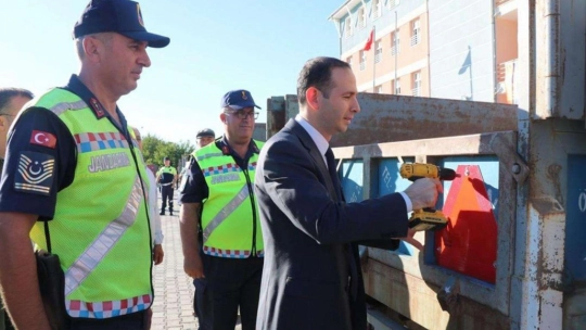 Malatya'da 'Reflektörünle Yol Ver Hayata' kampanyası başlatıldı
