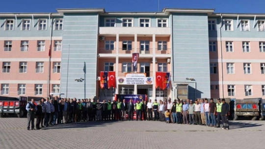 Malatya'da 'Reflektörünle Yol Ver Hayata' kampanyası başlatıldı