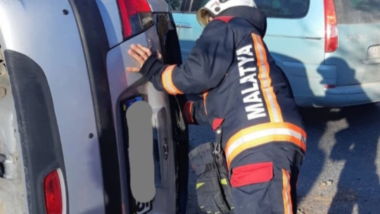 Malatya'da 3 araç çarpıştı: 1 yaralı