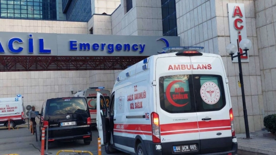 Hasta babasının ziyaretinden sonra araba çarpması sonucu hayatını kaybetti