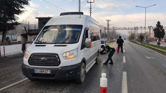 Malatya'da drone destekli kış lastiği denetimi